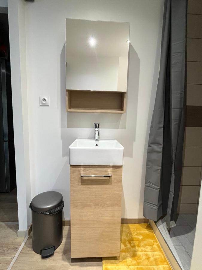 Studio Talant Luaran gambar